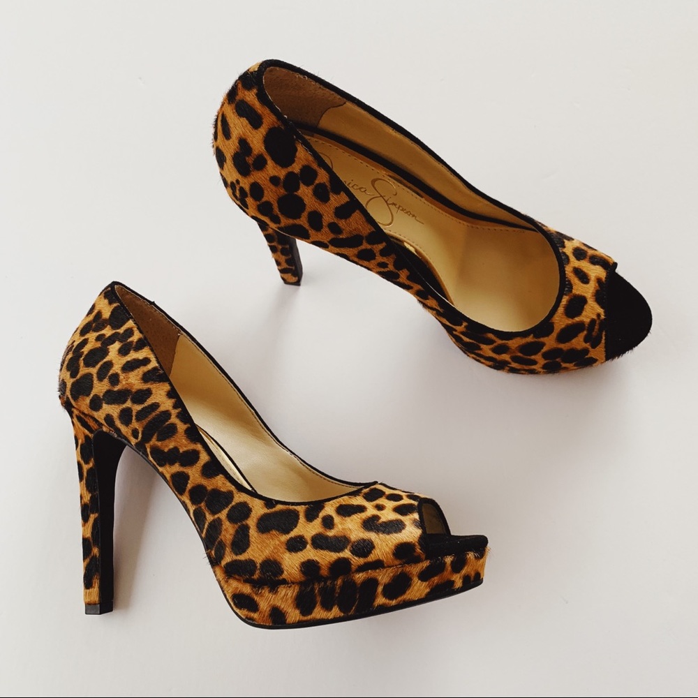 NEW Jessica Simpson Leopard Platform Pump
